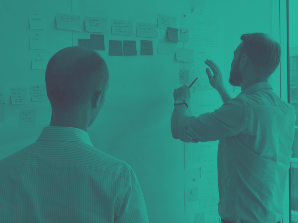 Menschen vor Post its Menschen vor Post its