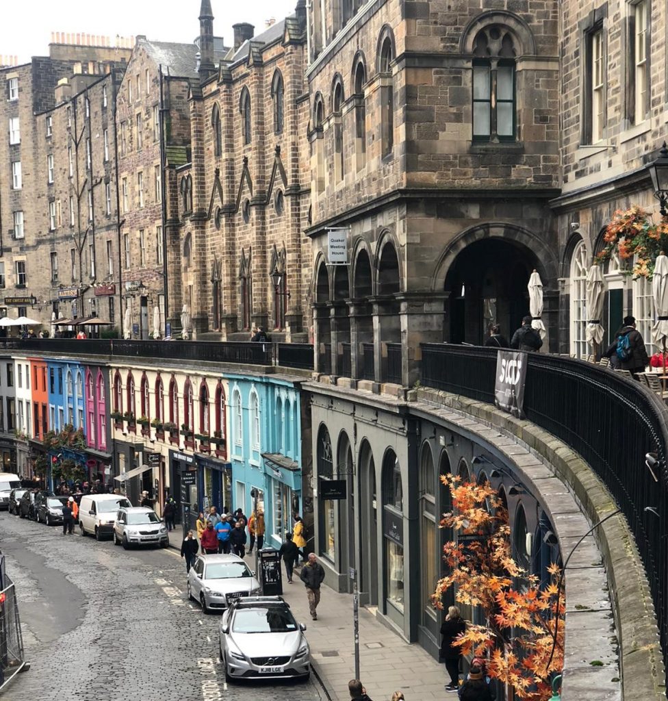 Consultant-Lena-in-Edinburg-1